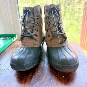 Men’s size 5/women’s size 7.5 Sorel Cheyenne hiking boots